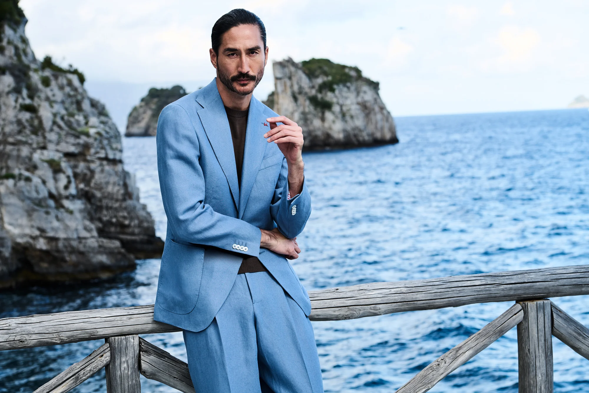 Neapolitan Elegance, Tailored for Fortune