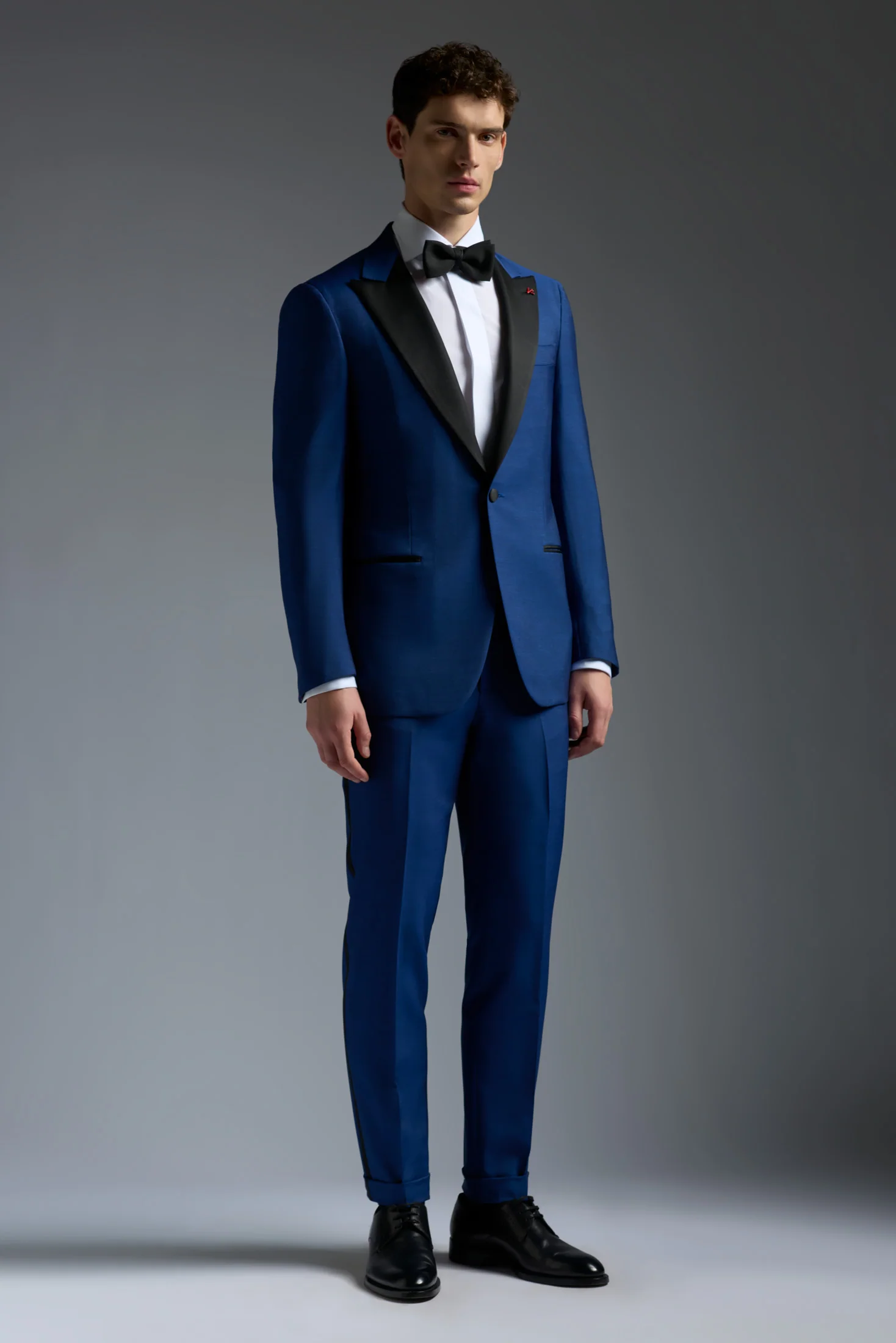 Sanita Peak Lapel Tuxedo