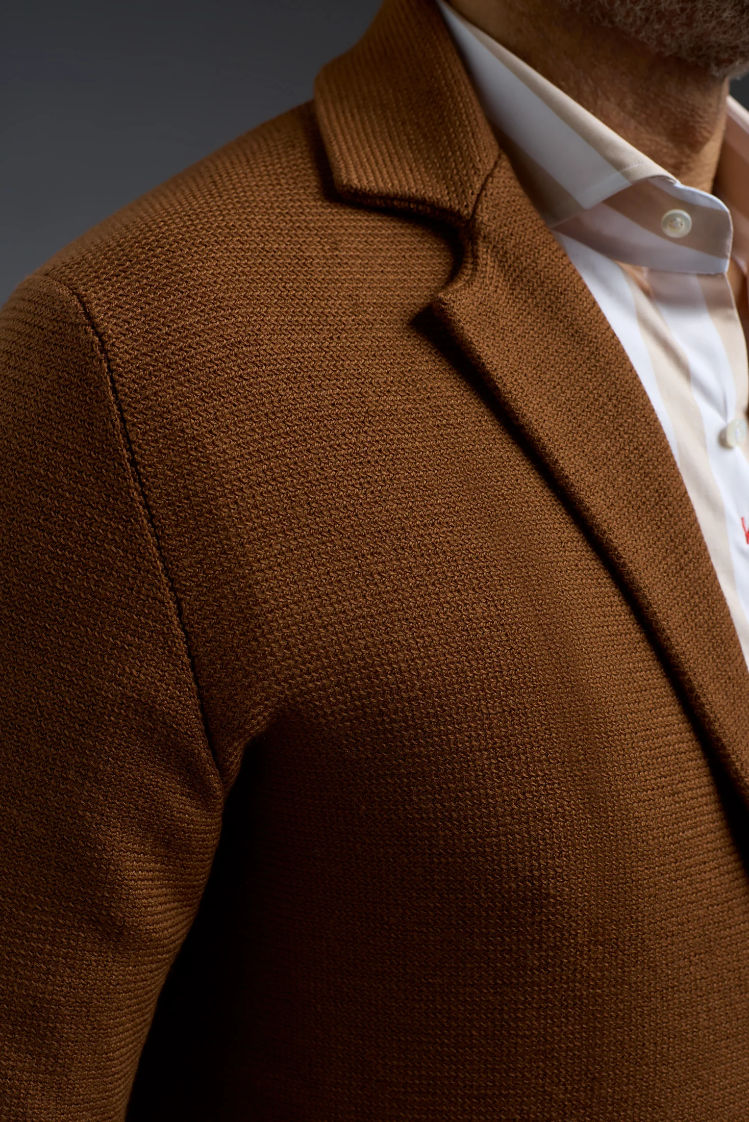 Filo di Corallo Two Buttons Jacket - Image 3