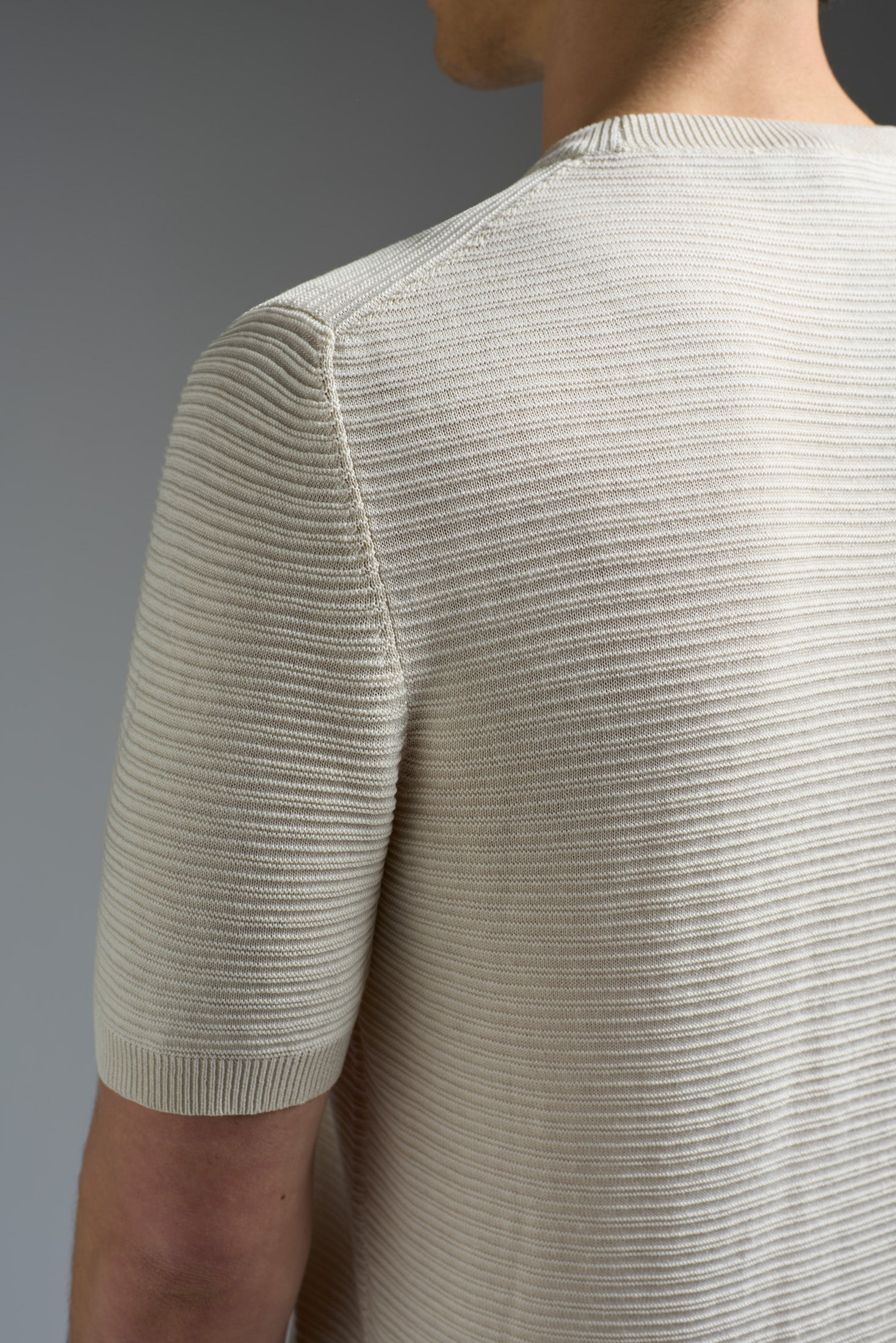 Silk and Linen Embossed Stitch Short Sleeve Polo - Image 10
