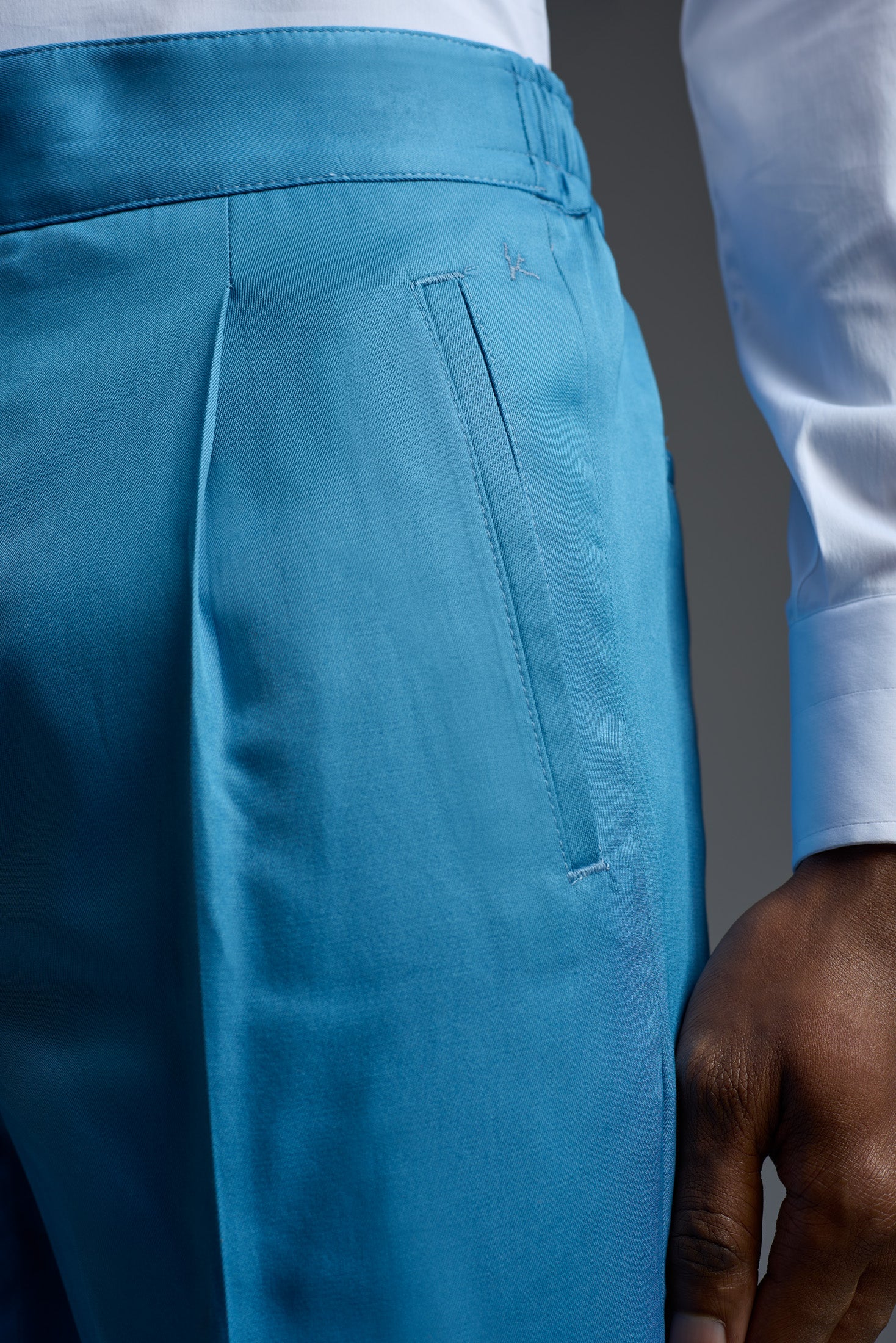 Cotton Gabardine Single Pleated Comfort Pants - Image 3