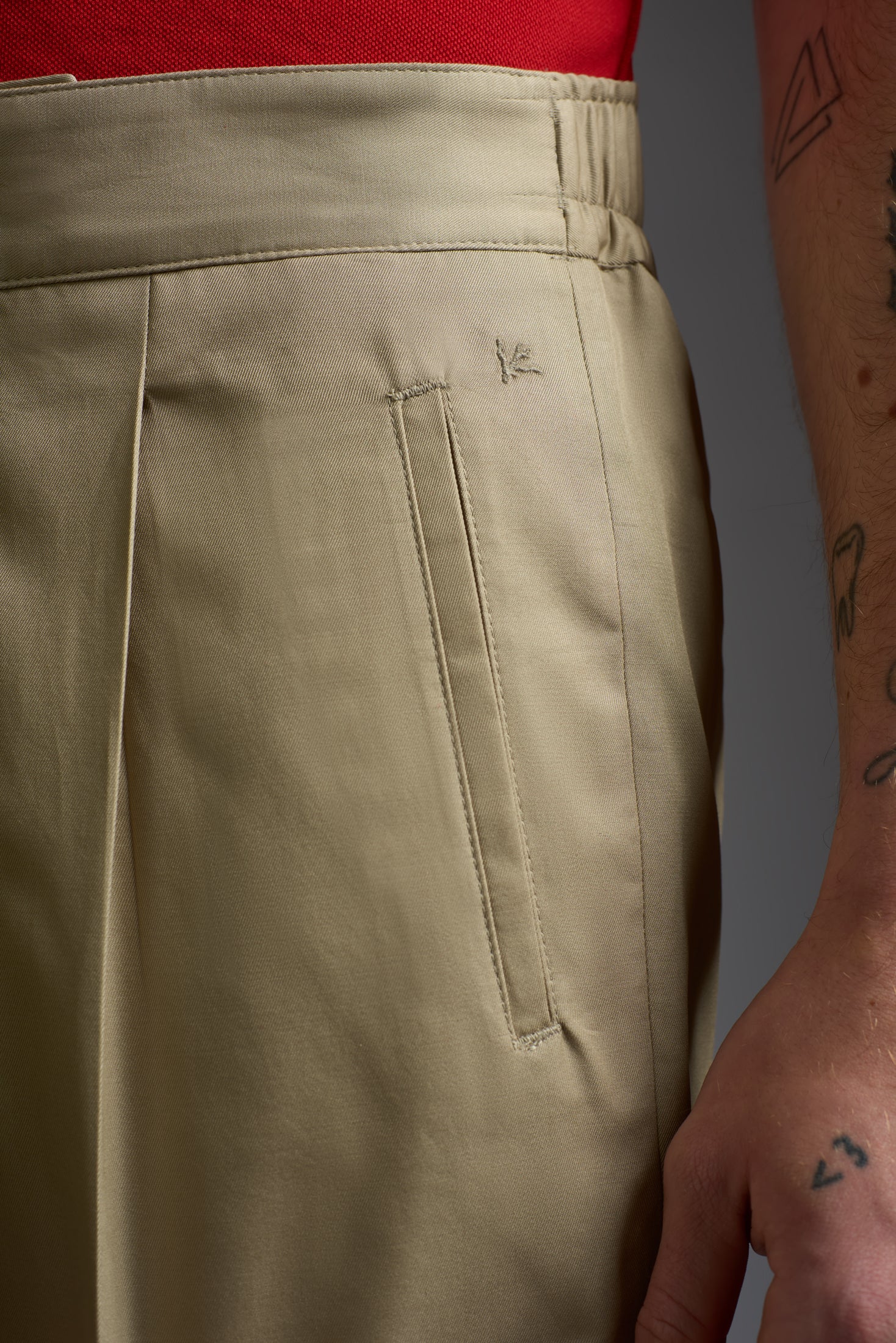 Cotton Gabardine Single Pleated Comfort Short Pants - Image 31